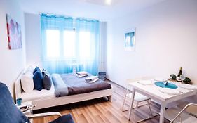 Peaceful, Cozy And New Apartment With Balcony