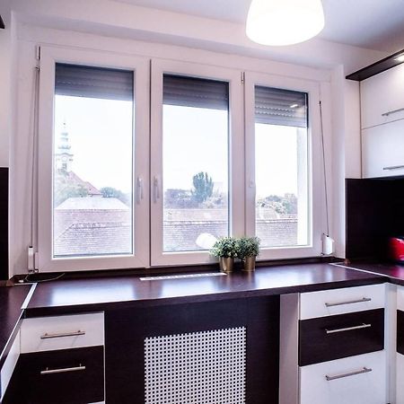 Peaceful, Cozy And New Apartment With Balcony Budapesta Exterior foto